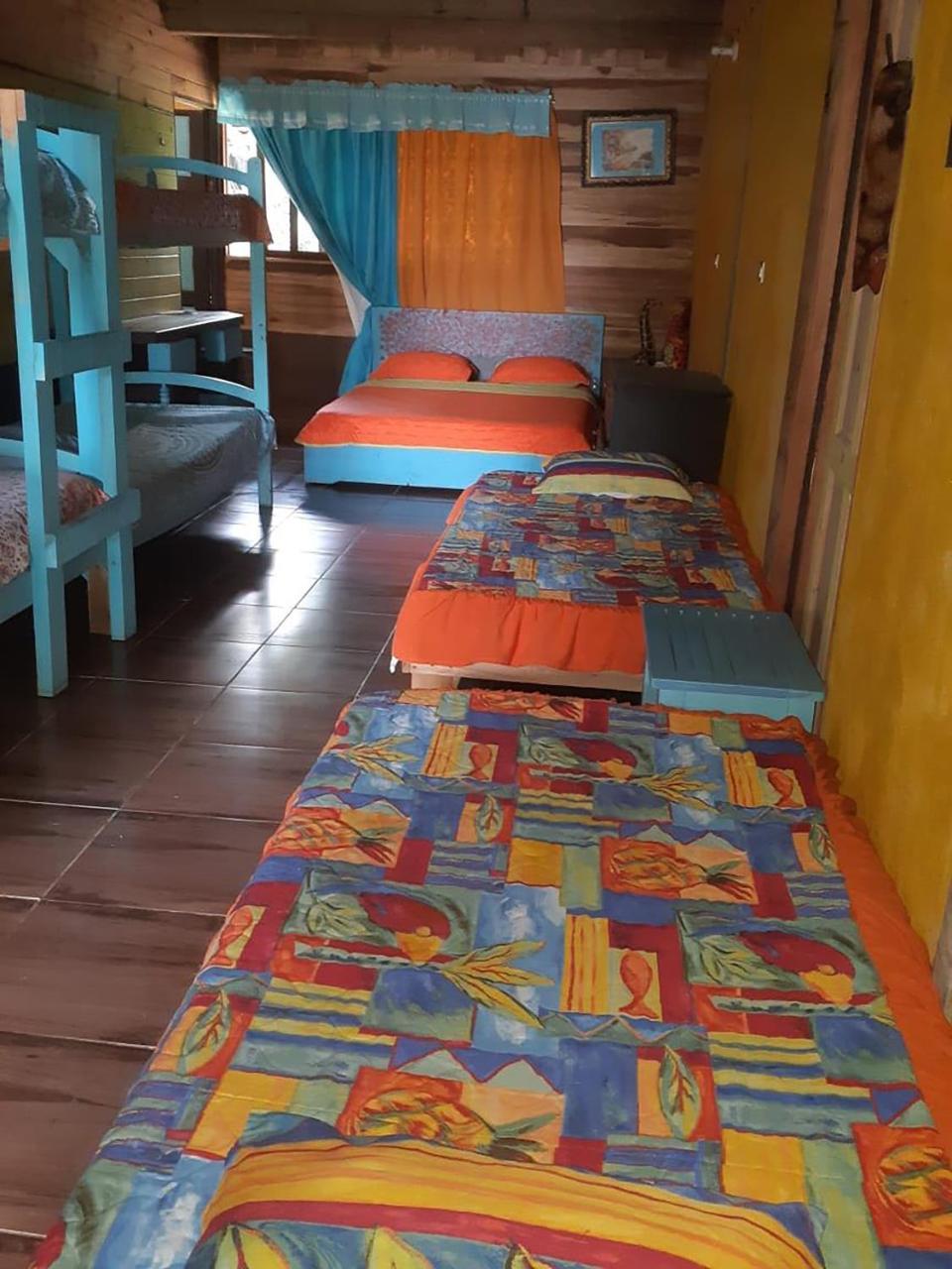 Wood House Hostel La Fortuna Kültér fotó