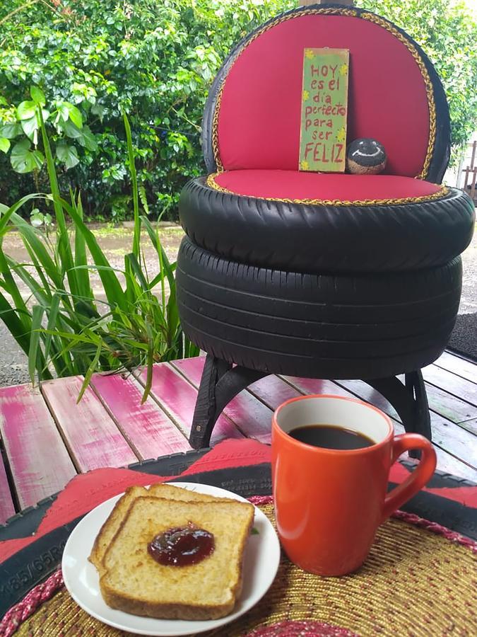Wood House Hostel La Fortuna Kültér fotó